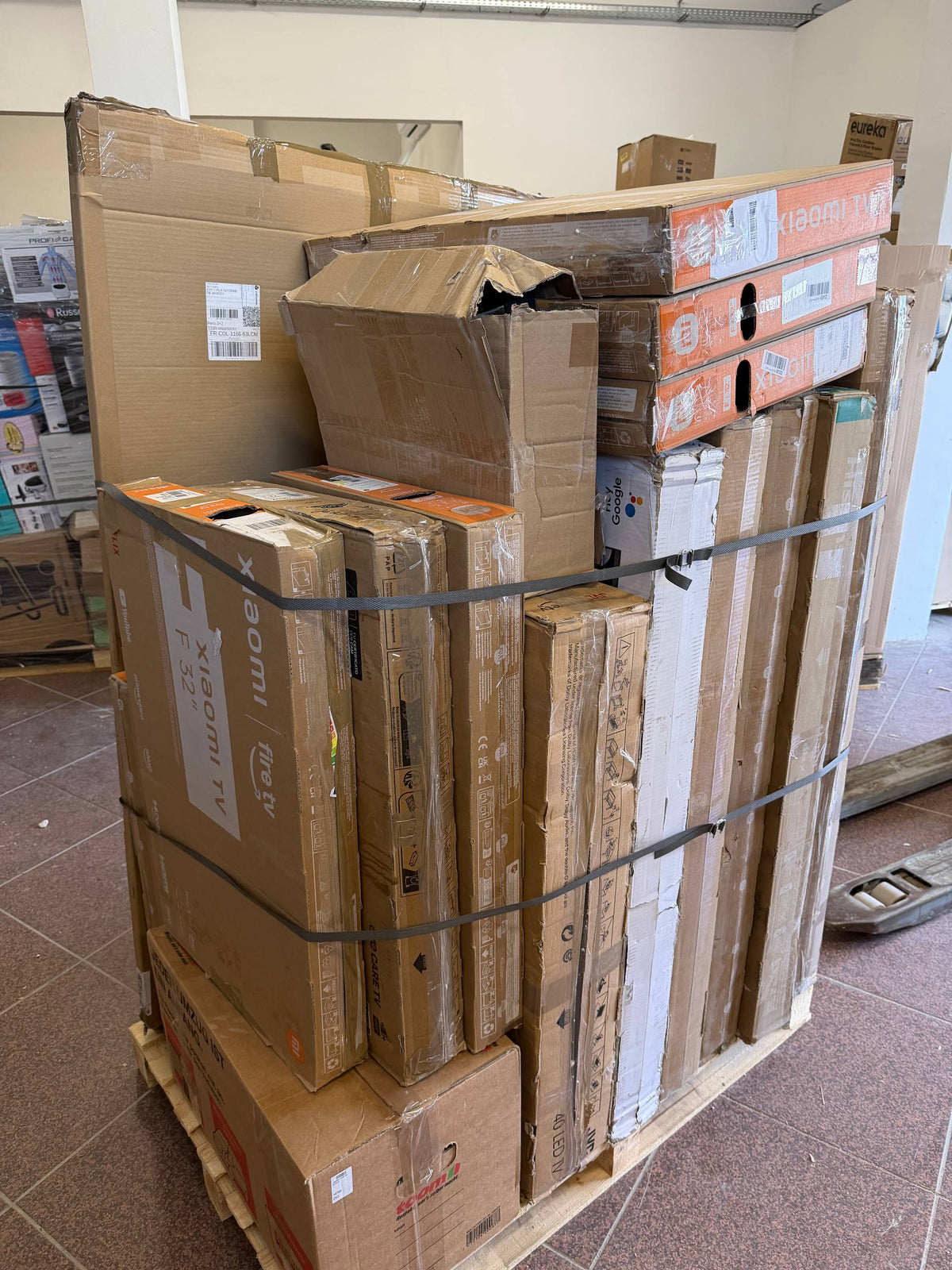 Pallet TV · 16 pcs · P96584 Hauptbild